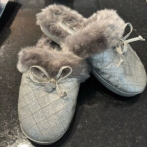 Michael Kors Silver Sparkle Slippers (women’s size 5).